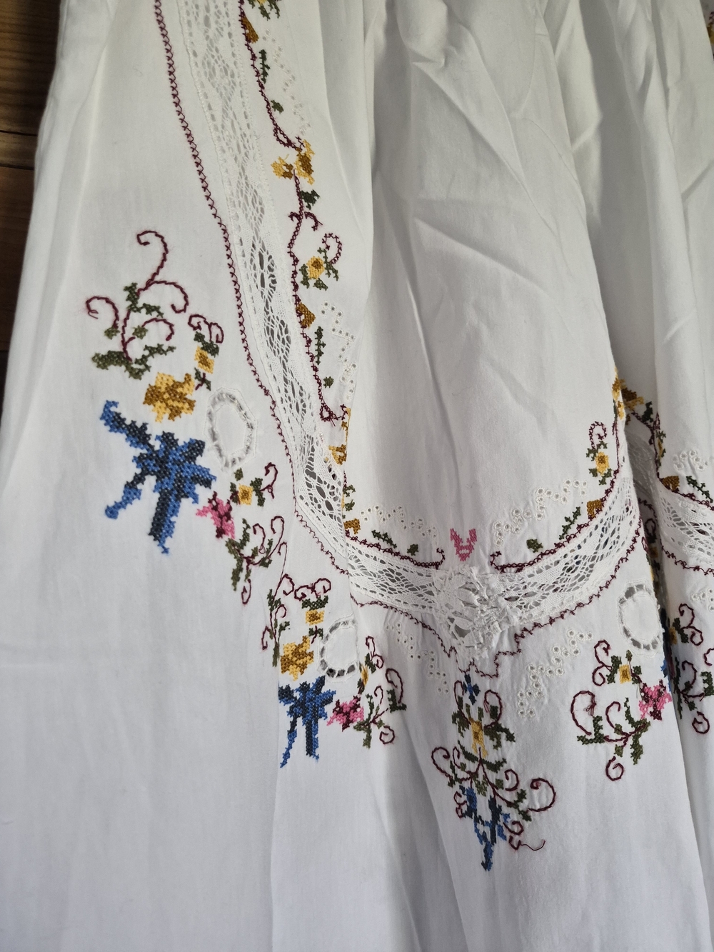 Anthropologie Embroidered Culottes Size Large - Picture 10 of 11